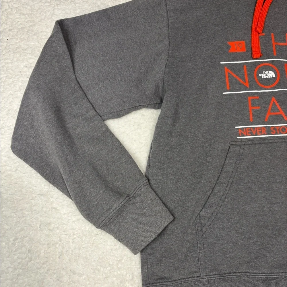 The North Face Men Gray Graphic Front Fleece Hoodie